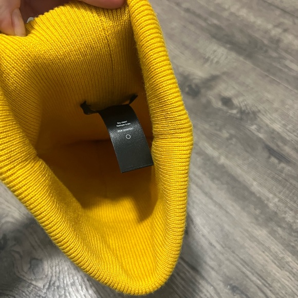 Rag and Bone beanie! Never worn - Picture 6 of 6